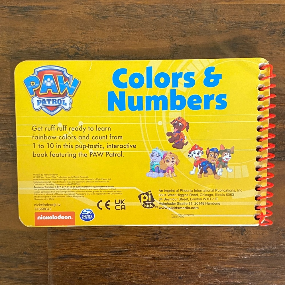 12 Books: PAW Patrol Colors & Numbers & Paw Patrol Step into Reading Set - Picture 9 of 12